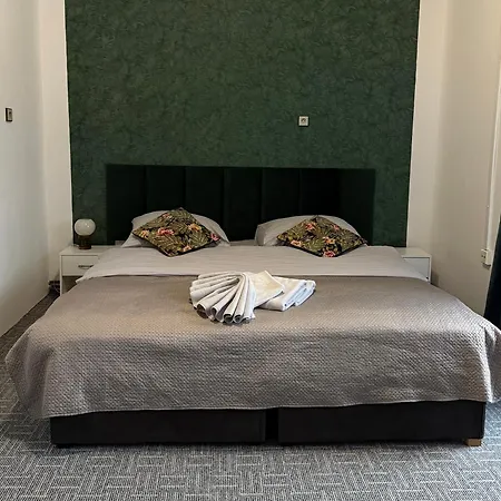 Dvoupokojový Hrádek Apartamento Novy Hradek